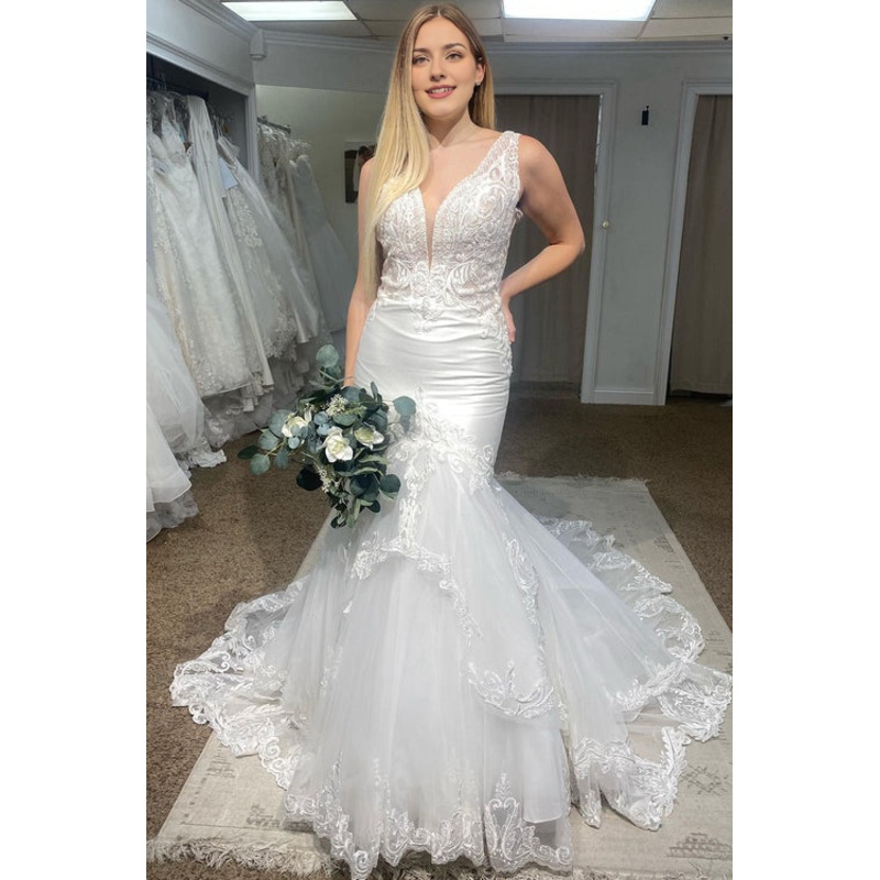 Aimishang Elegant Deep V-Neck Mermaid White Long Wedding Dress with Lace