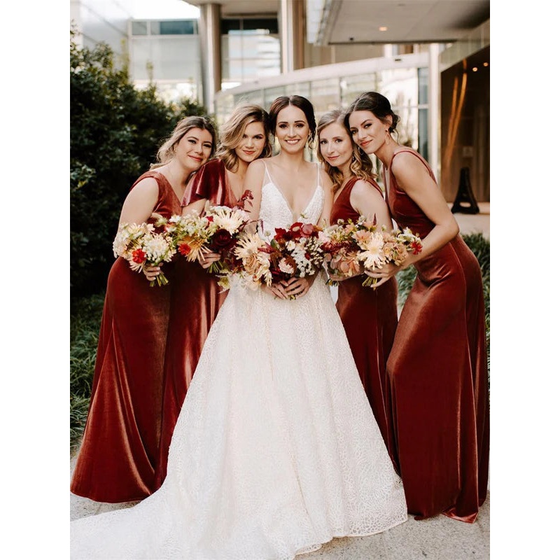 Eye-catching Lace Wedding Dresses A-line Long Bridal Gowns V-neck Floor Length