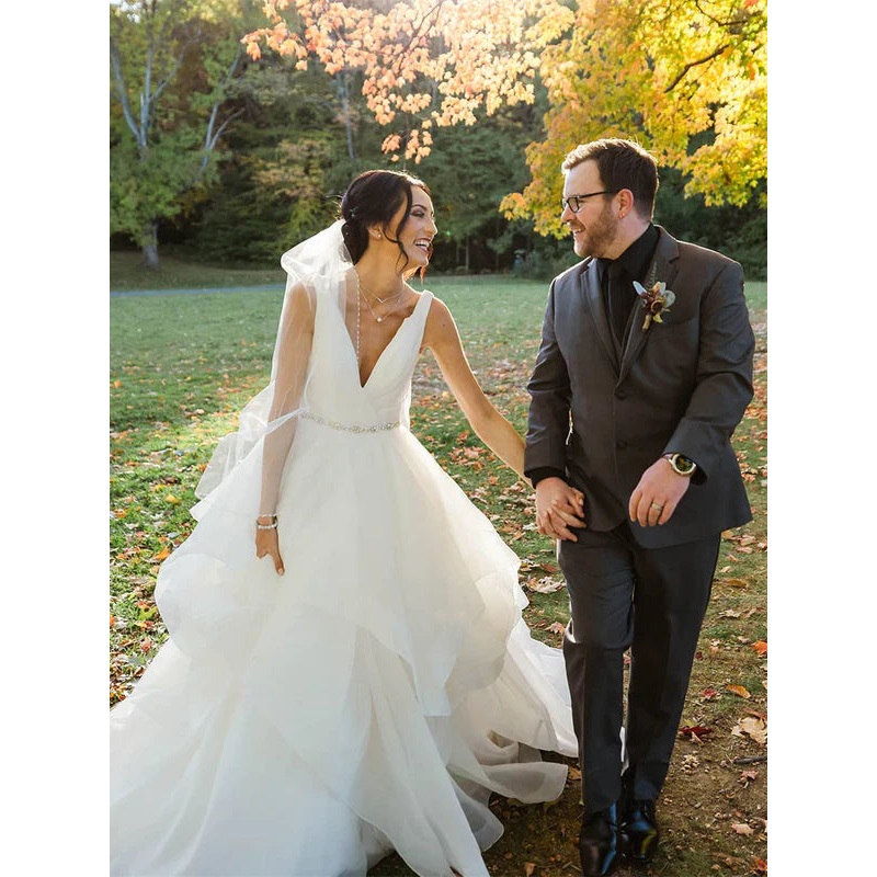 Fashion V-neck A-line Wedding Dresses Tulle Bridal Gowns With Beads Floor Length Elegant
