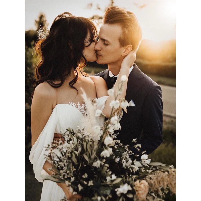 Glamorous A-line Wedding Dresses Backless Chiffon Bridal Gowns Simple Beautiful