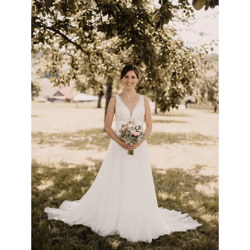 Simple Chiffon V-Neck A-line Sweep Train Wedding Dresses Backless Bridal Gowns Elegant