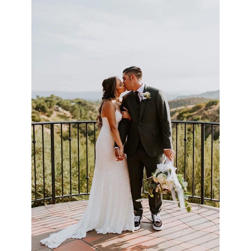 Simple Lace Spaghetti Straps V-Neck Sheath Wedding Dress Floor Length Elegant