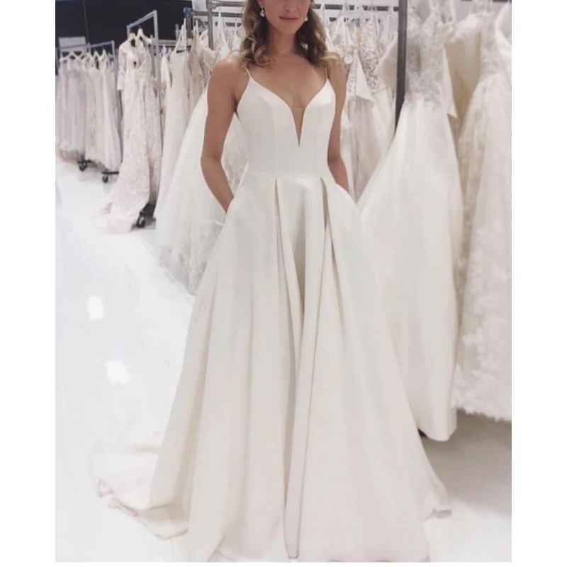 Spaghetti Straps A-line Wedding Dresses Simple Satin Bridal Gowns Floor Length Sexy Wholesale