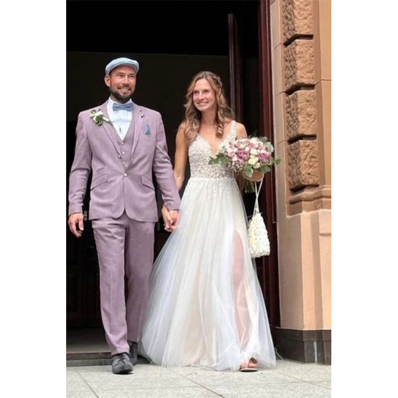White V Neck Beading Tulle A-Line Elegant Wedding Dress Charming Wholesale