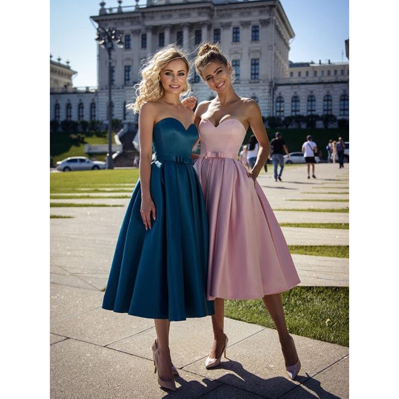 A-Line/Princess Satin Bowknot Sweetheart Sleeveless Tea-Length Homecoming Dresses