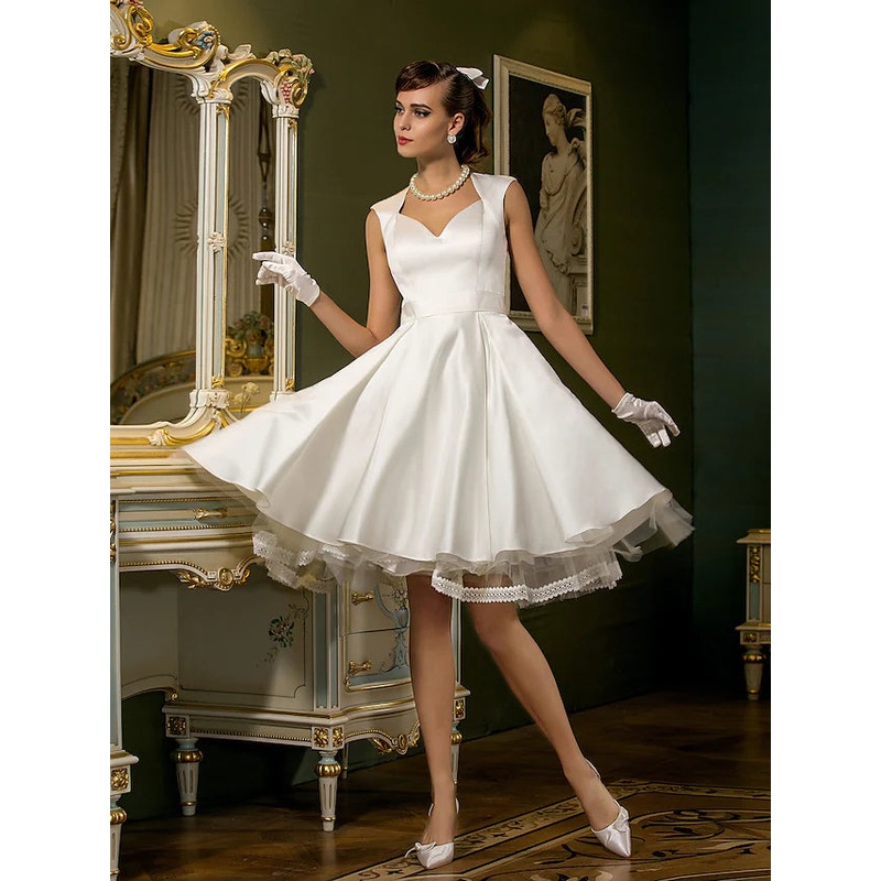 Open Back Little White Dresses Wedding Dresses Knee Length A-Line Cap Sleeve Sweetheart Satin With Lace Button