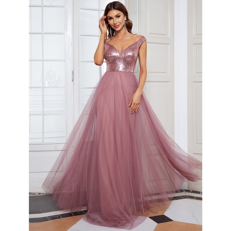 Bridesmaid Dress V Neck Sleeveless Elegant Floor Length Tulle / Sequined with Draping / Tier / Solid Color