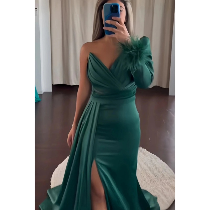 A-Line Evening Gown Party Dress Formal Fall Sweep / Brush Train Long Sleeve One Shoulder Satin with Feather Ruched Slit