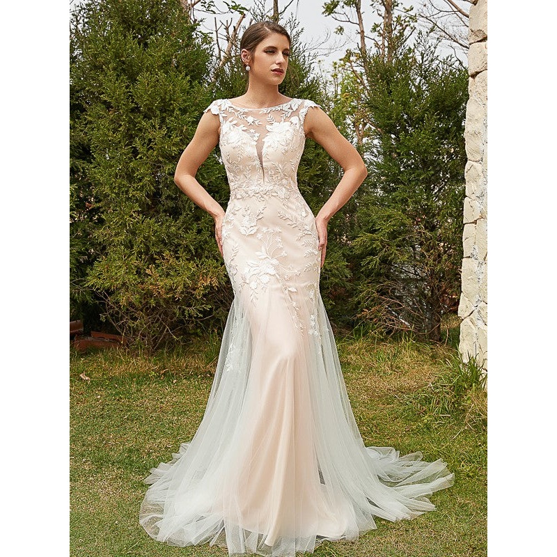 Sheath/Column Tulle Lace Scoop Sleeveless Court Train Wedding Dresses
