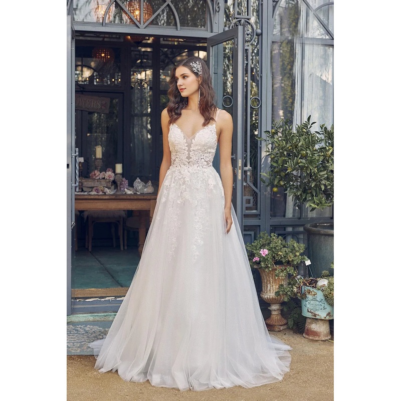 Flower decal long sleeveless V-neck wedding dress